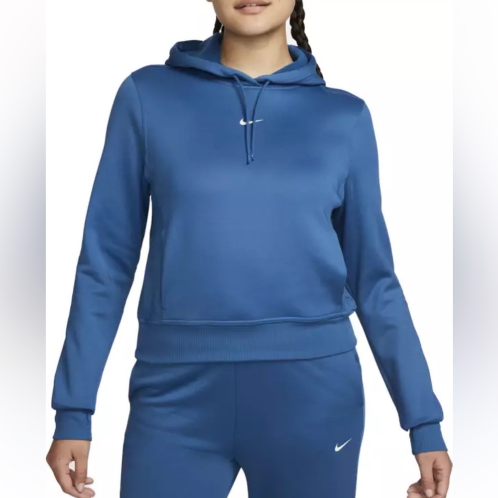 Nike Therma-FIT One
Women's Pullover Hoodie medium